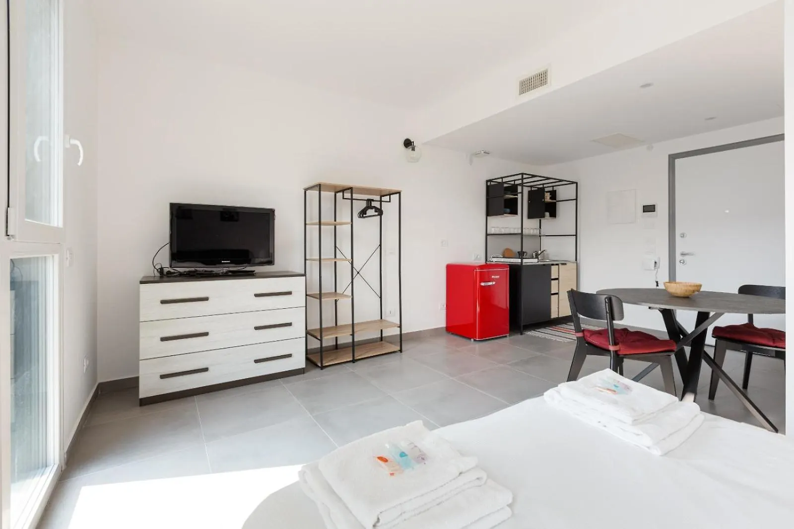 Udine M2 - Bright And Cozy Studio Milaan
